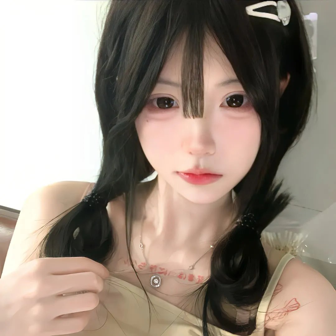 隐藏的面孔海报